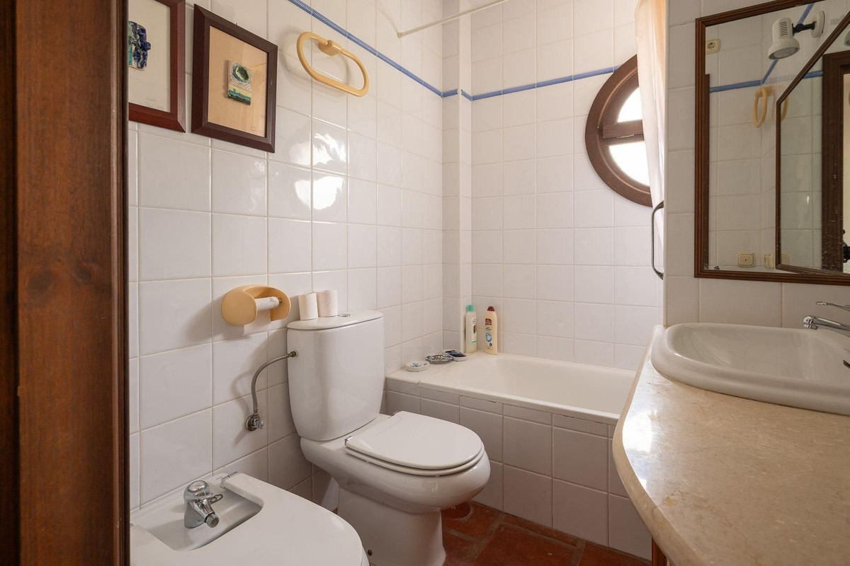 6 Bed Townhouse for sale in Alhaurín El Grande Costa Del Sol, Málaga, Spain