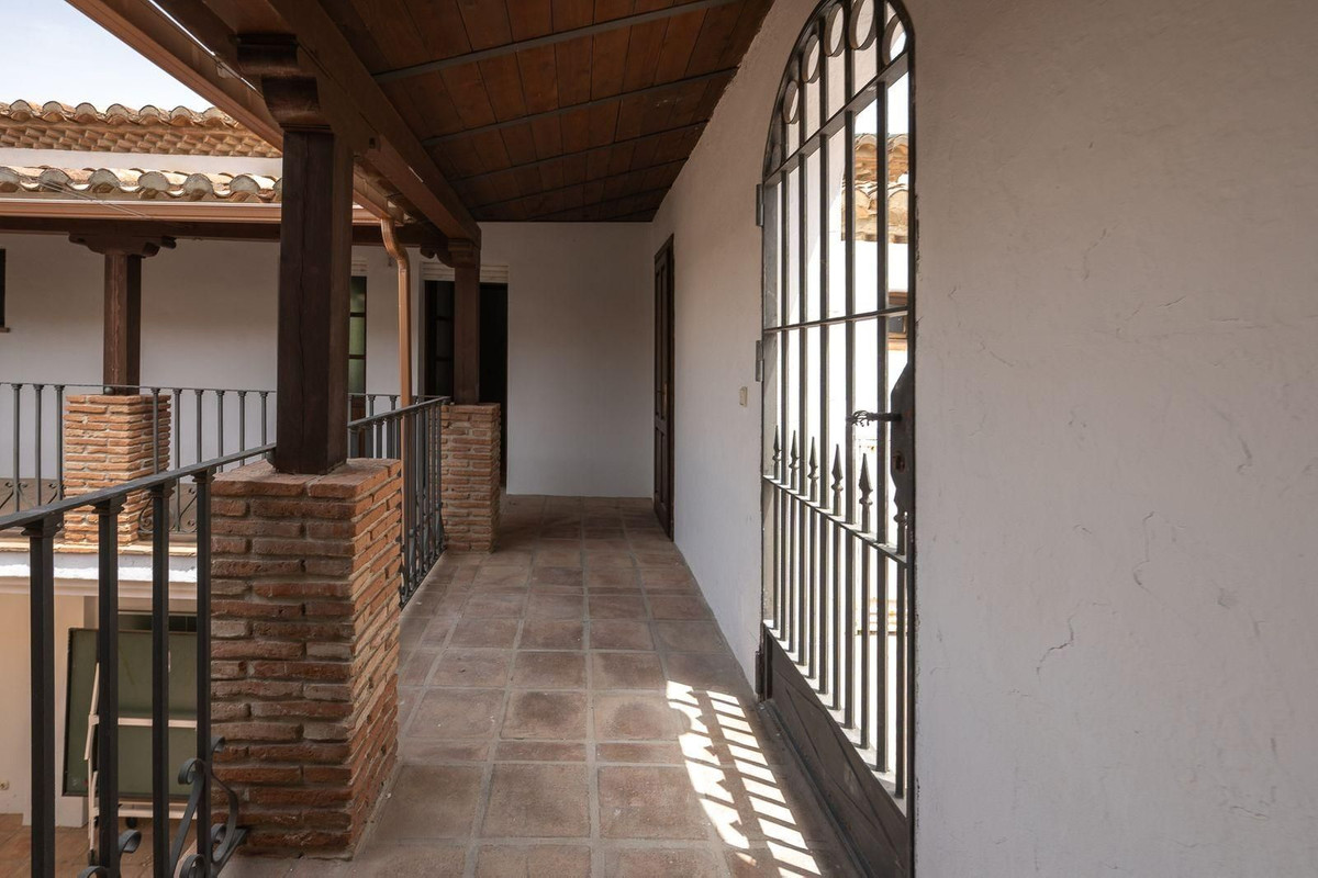 6 Bed Townhouse for sale in Alhaurín El Grande Costa Del Sol, Málaga, Spain