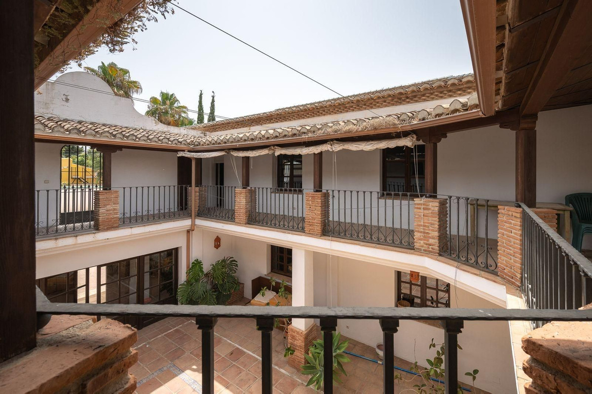 6 Bed Townhouse for sale in Alhaurín El Grande Costa Del Sol, Málaga, Spain