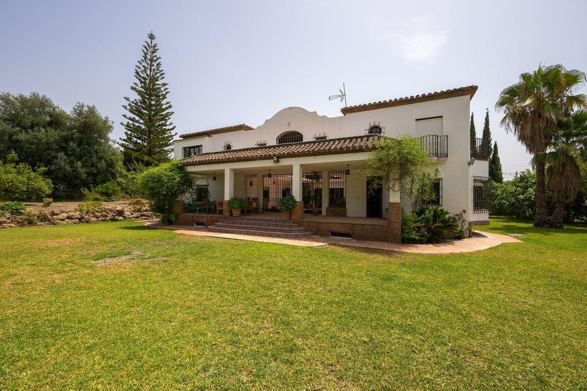 6 Bed Townhouse for sale in Alhaurín El Grande Costa Del Sol, Málaga, Spain