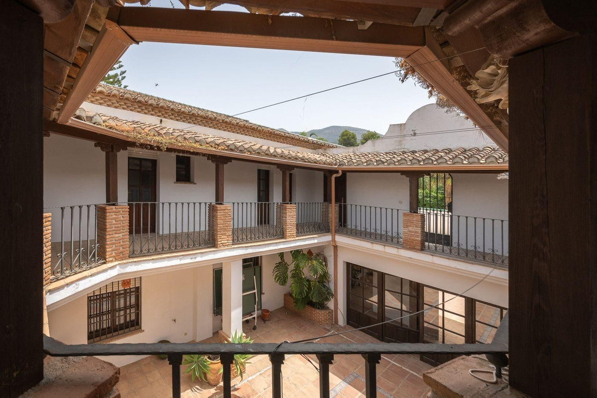 6 Bed Townhouse for sale in Alhaurín El Grande Costa Del Sol, Málaga, Spain