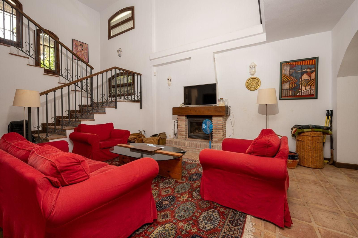 6 Bed Townhouse for sale in Alhaurín El Grande Costa Del Sol, Málaga, Spain