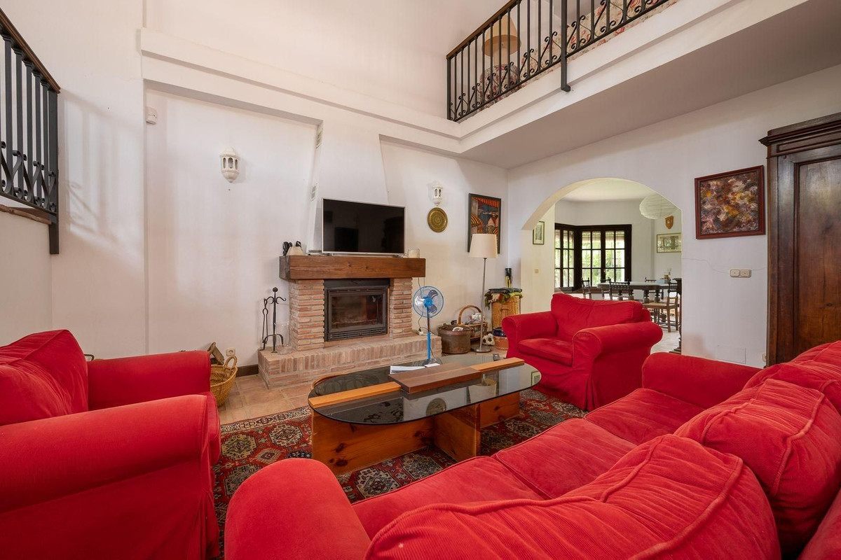 6 Bed Townhouse for sale in Alhaurín El Grande Costa Del Sol, Málaga, Spain