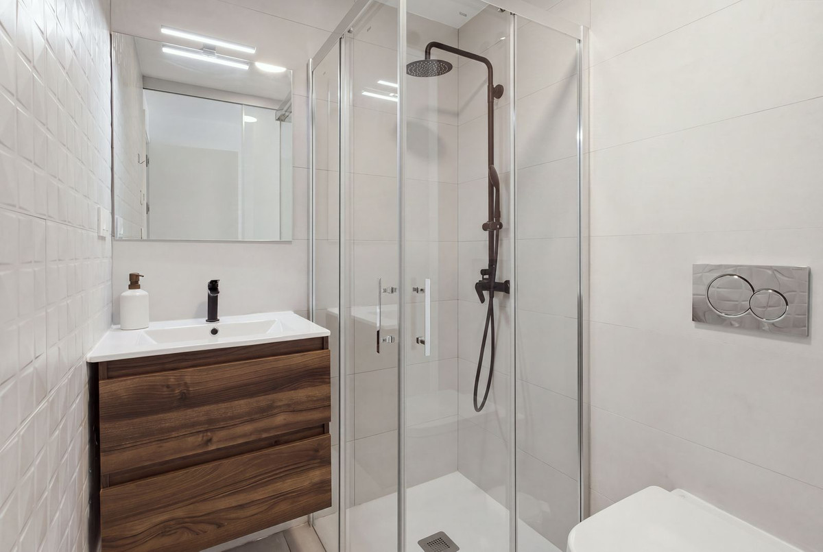 2 Bed Apartment for sale in Villamartin Costa Blanca, Alicante, Spain
