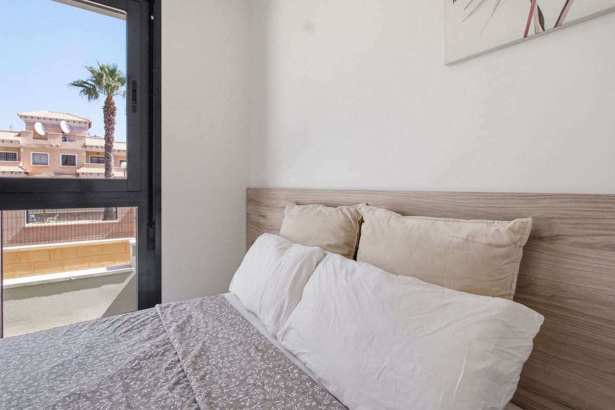 2 Bed Apartment for sale in Villamartin Costa Blanca, Alicante, Spain