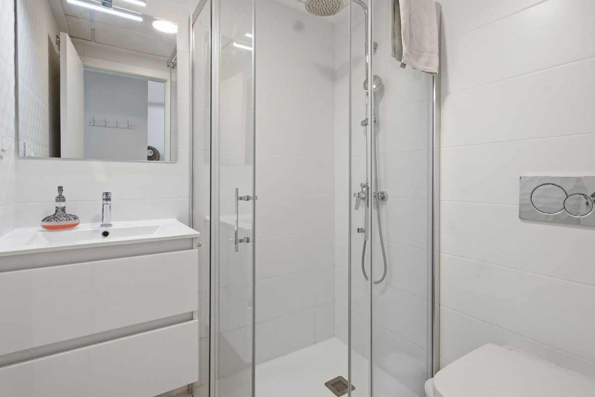 2 Bed Apartment for sale in Villamartin Costa Blanca, Alicante, Spain