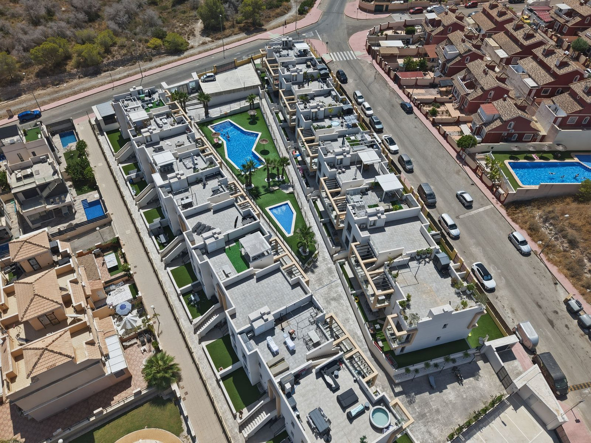 2 Bed Apartment for sale in Villamartin Costa Blanca, Alicante, Spain