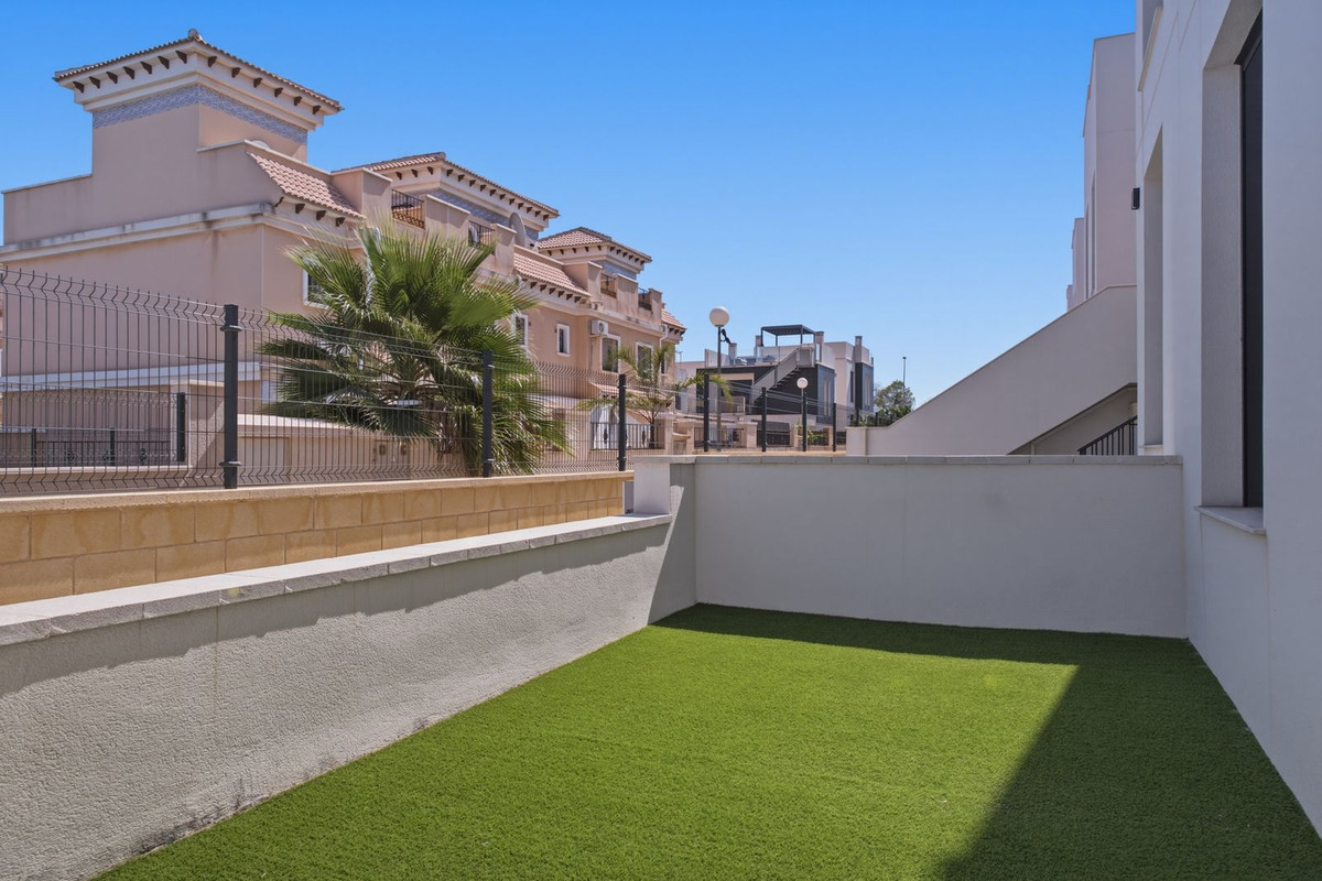 2 Bed Apartment for sale in Villamartin Costa Blanca, Alicante, Spain