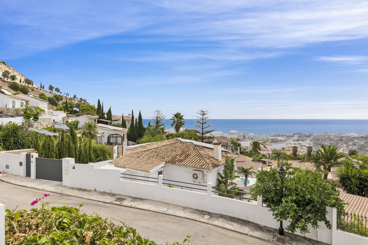 4 Bed Townhouse for sale in Benalmadena Costa Del Sol, Málaga, Spain
