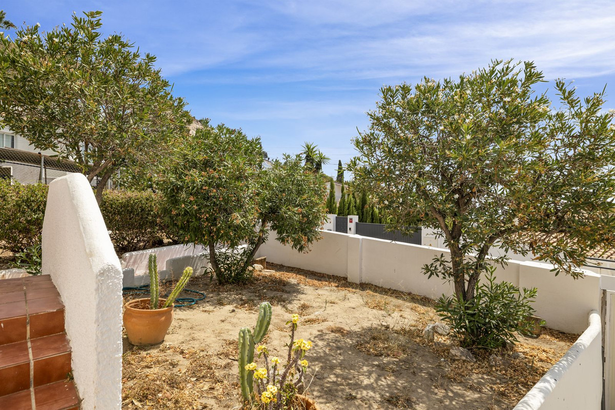 4 Bed Townhouse for sale in Benalmadena Costa Del Sol, Málaga, Spain