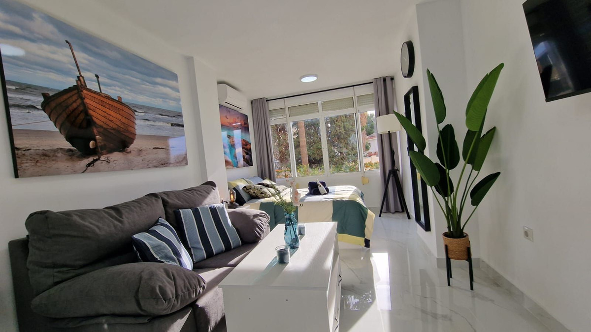 3 Bed Apartment for sale in Miraflores Costa Del Sol, Málaga, Spain