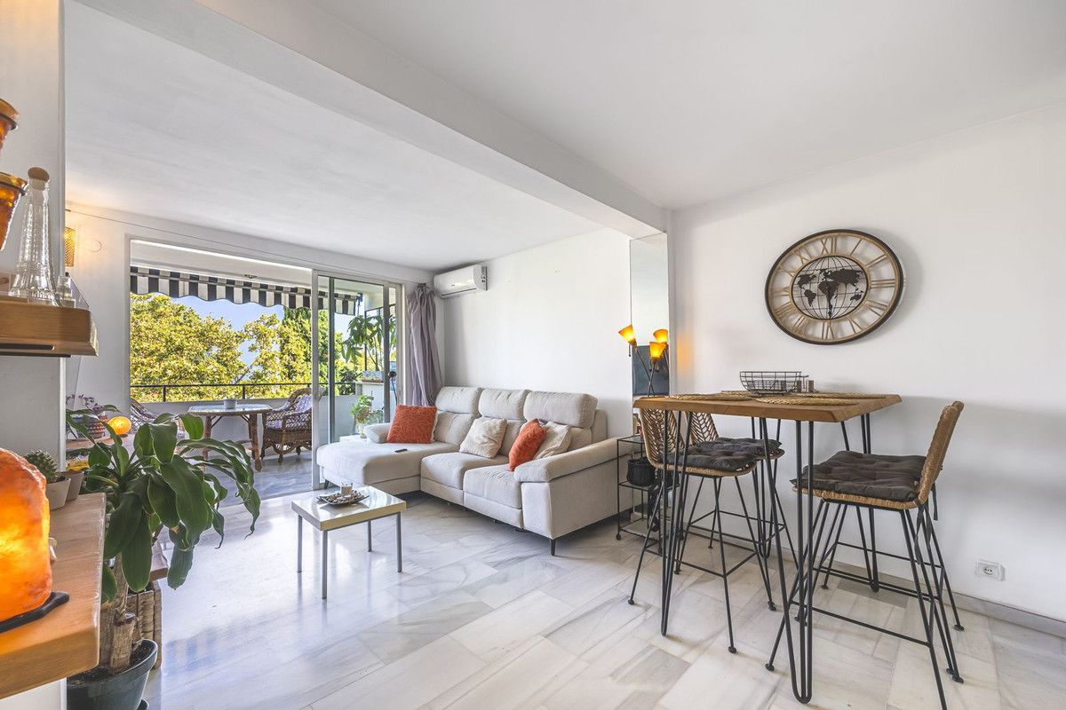 1 Bed Apartment for sale in Marbella Costa Del Sol, Málaga, Spain