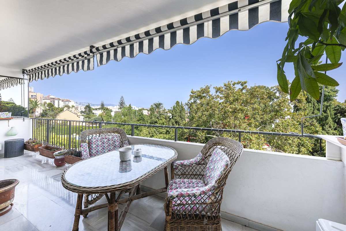 1 Bed Apartment for sale in Marbella Costa Del Sol, Málaga, Spain