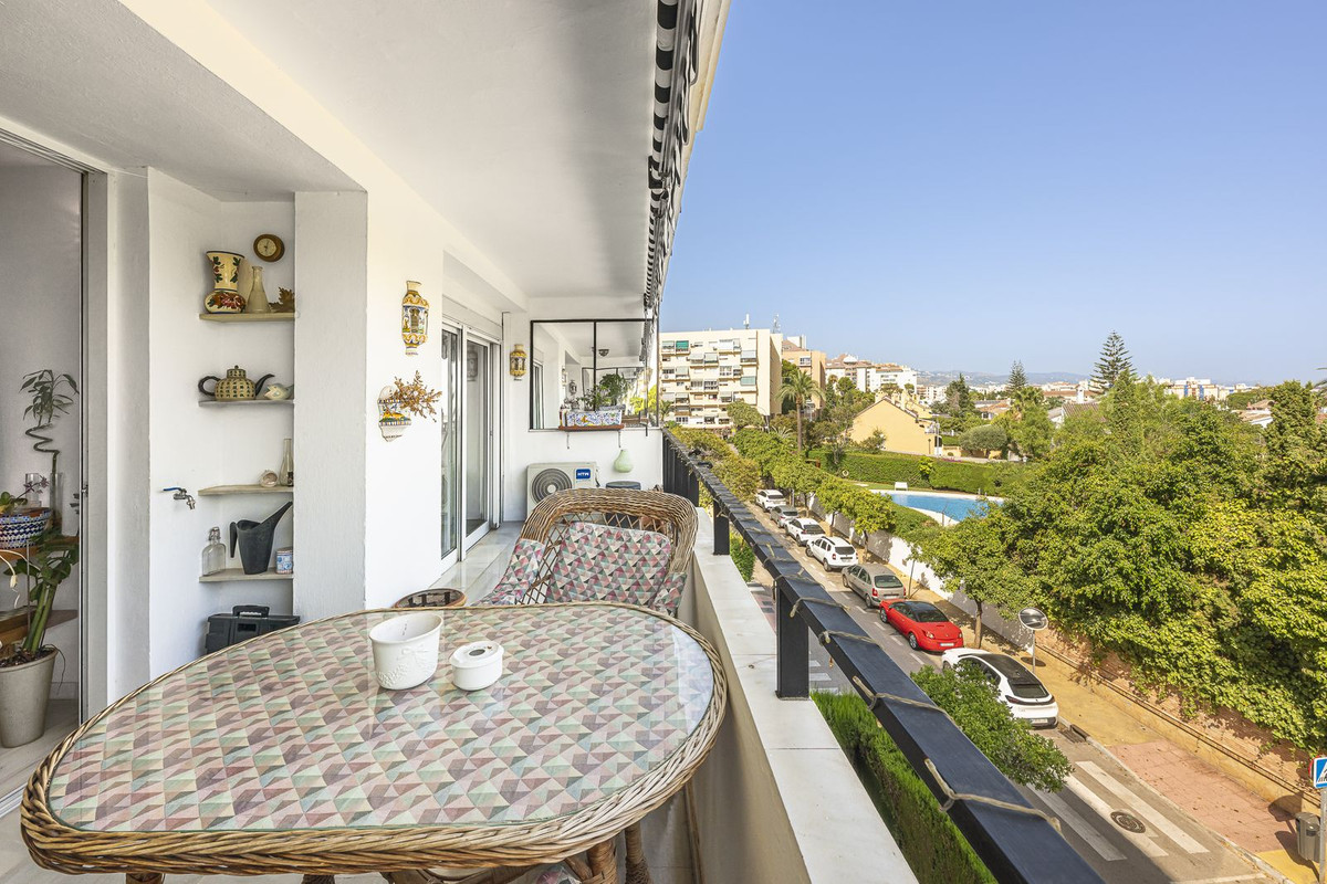 1 Bed Apartment for sale in Marbella Costa Del Sol, Málaga, Spain