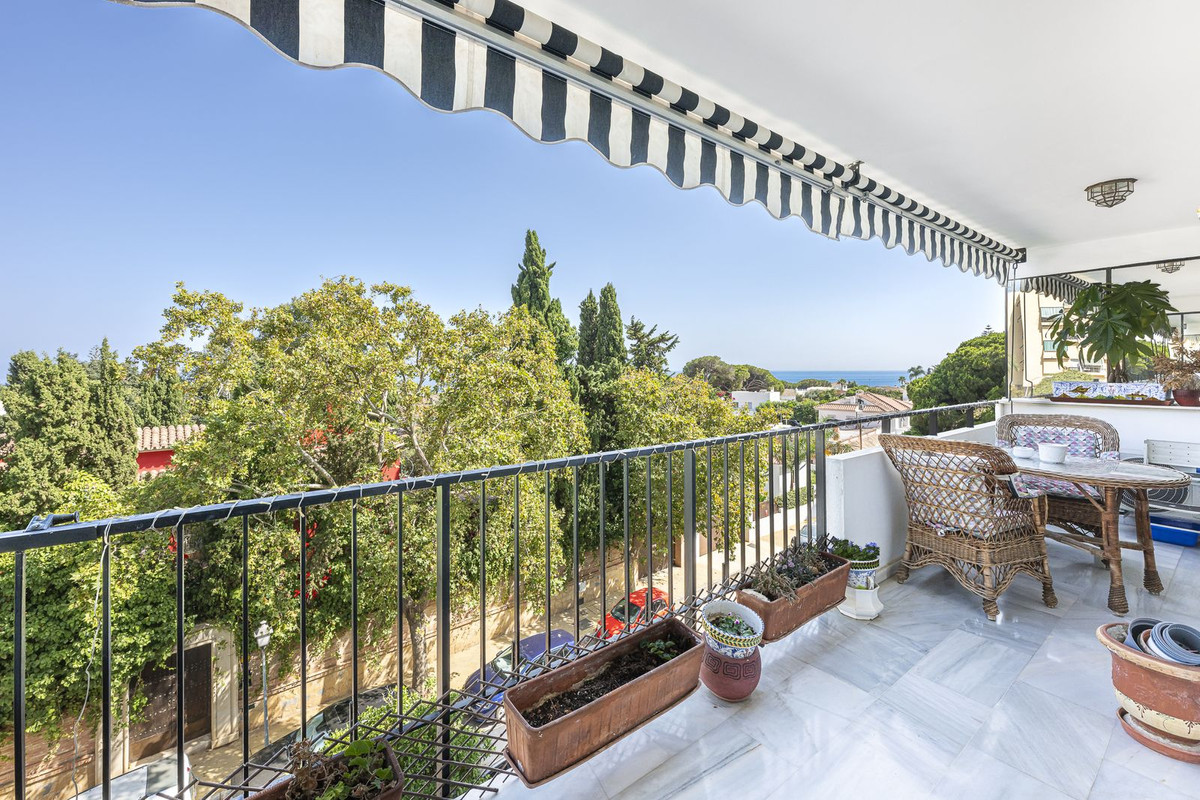 1 Bed Apartment for sale in Marbella Costa Del Sol, Málaga, Spain