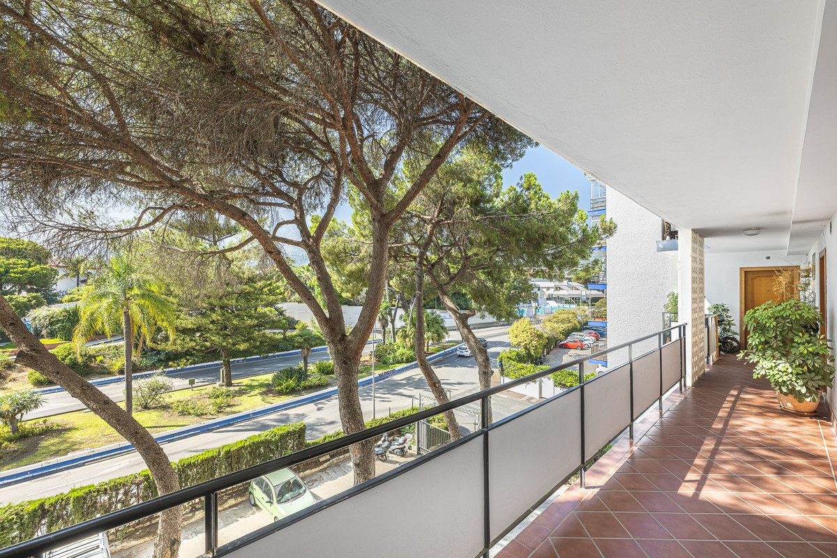 1 Bed Apartment for sale in Marbella Costa Del Sol, Málaga, Spain