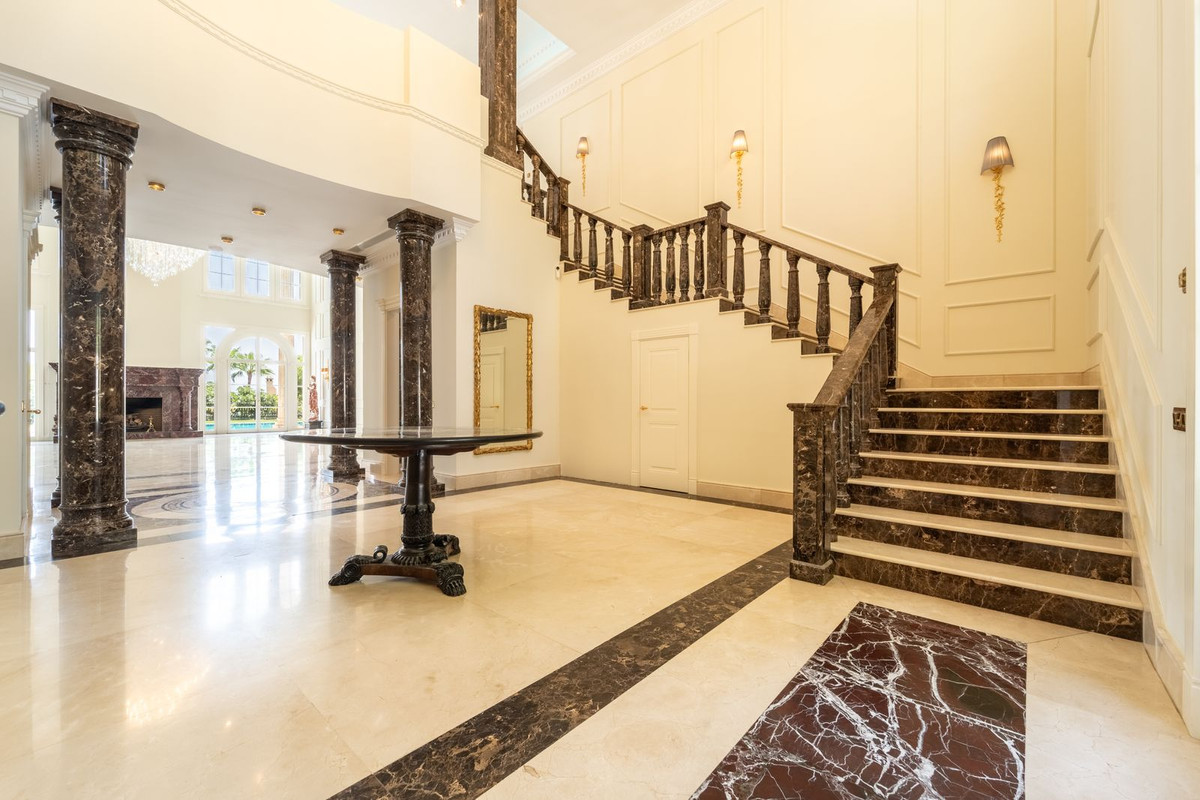 Se vende Villa - Chalet de 10 dormitorios en Costa Del Sol, Málaga, España