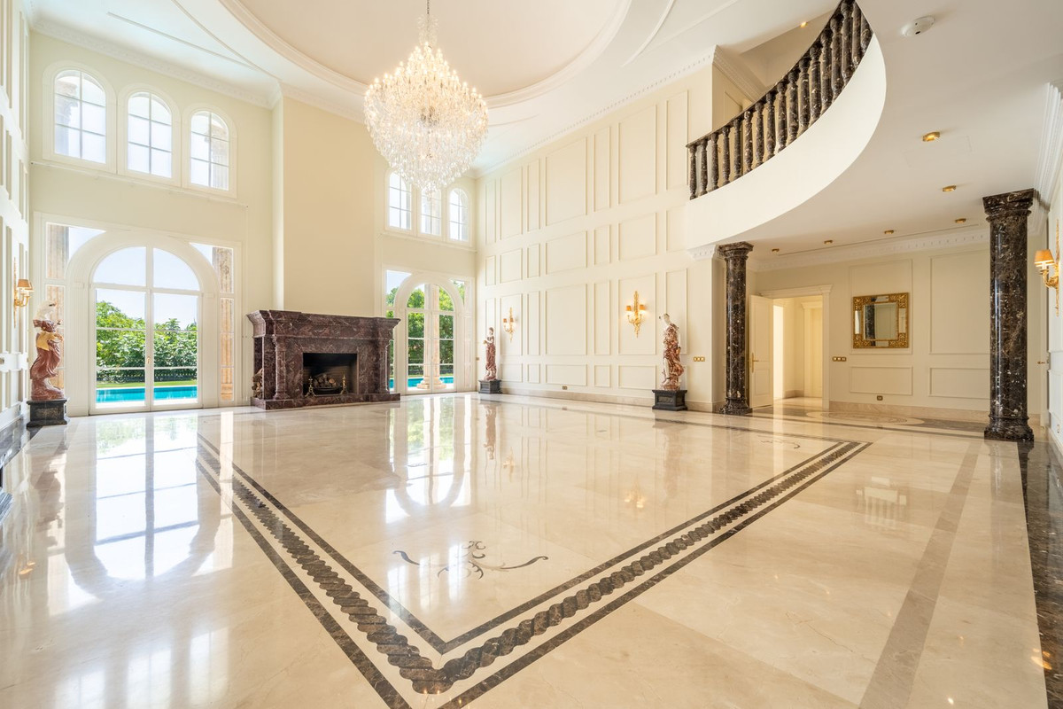 Se vende Villa - Chalet de 10 dormitorios en Costa Del Sol, Málaga, España