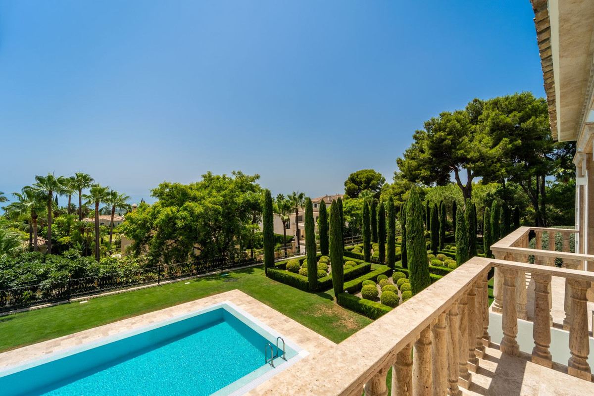Se vende Villa - Chalet de 10 dormitorios en Costa Del Sol, Málaga, España