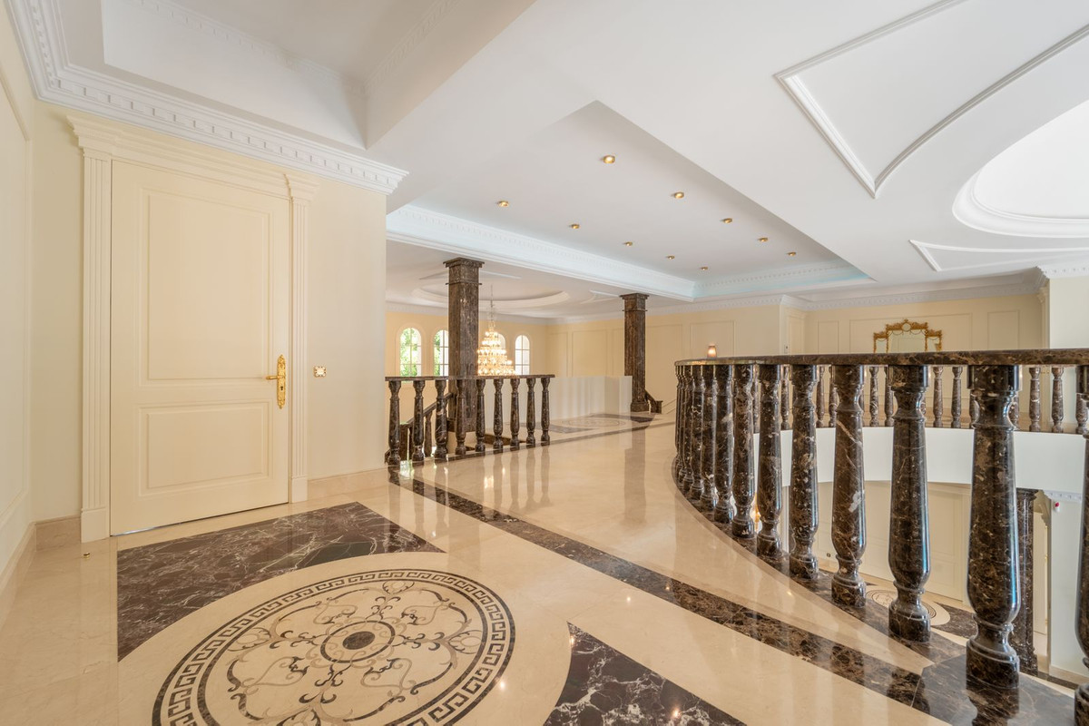 Se vende Villa - Chalet de 10 dormitorios en Costa Del Sol, Málaga, España