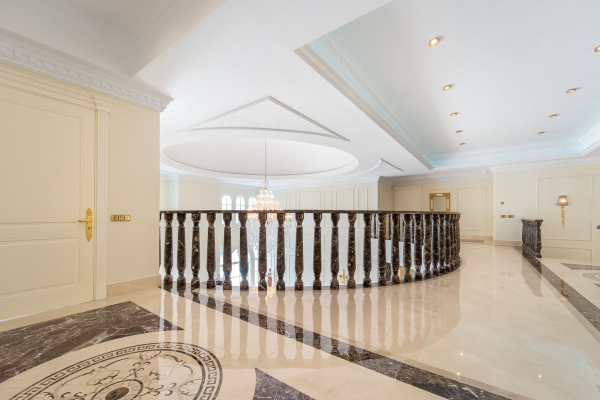 Se vende Villa - Chalet de 10 dormitorios en Costa Del Sol, Málaga, España