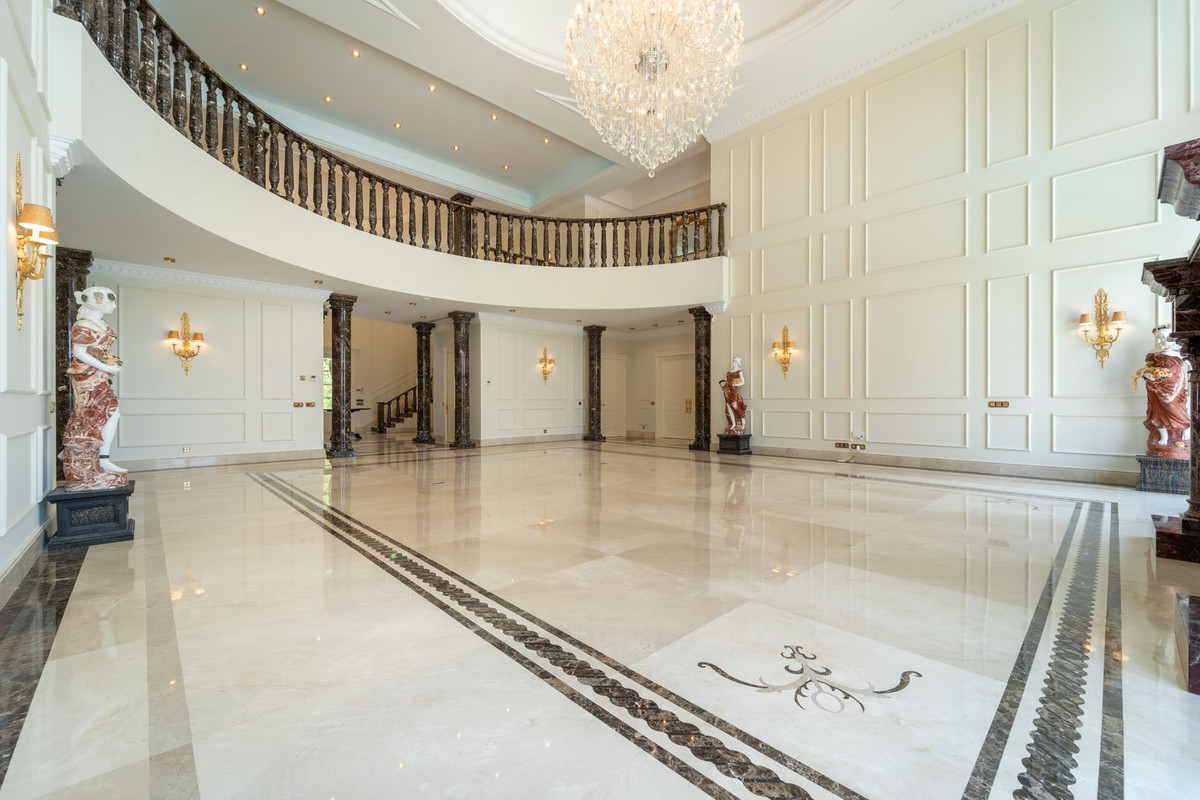 Se vende Villa - Chalet de 10 dormitorios en Costa Del Sol, Málaga, España