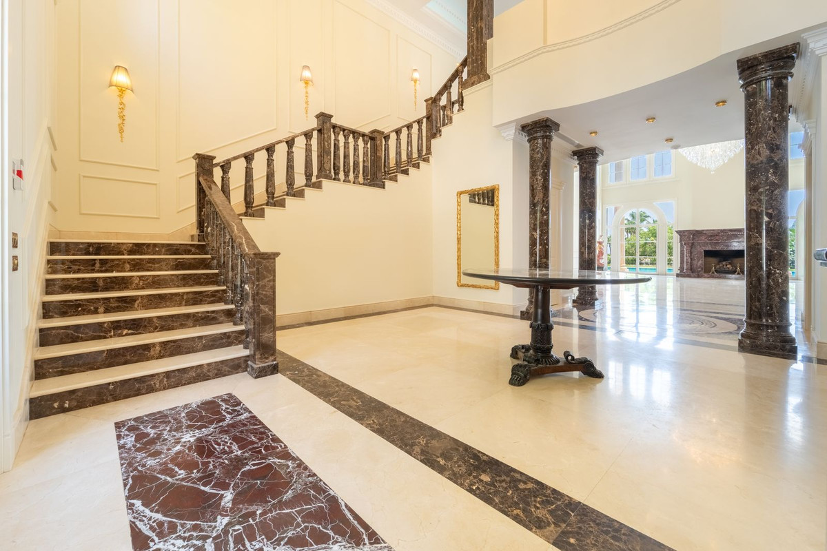 Se vende Villa - Chalet de 10 dormitorios en Costa Del Sol, Málaga, España