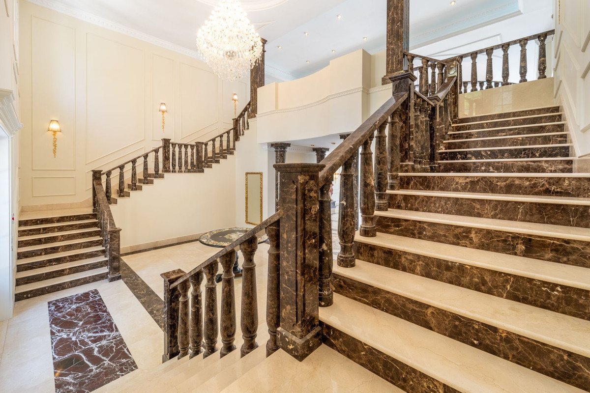 Se vende Villa - Chalet de 10 dormitorios en Costa Del Sol, Málaga, España