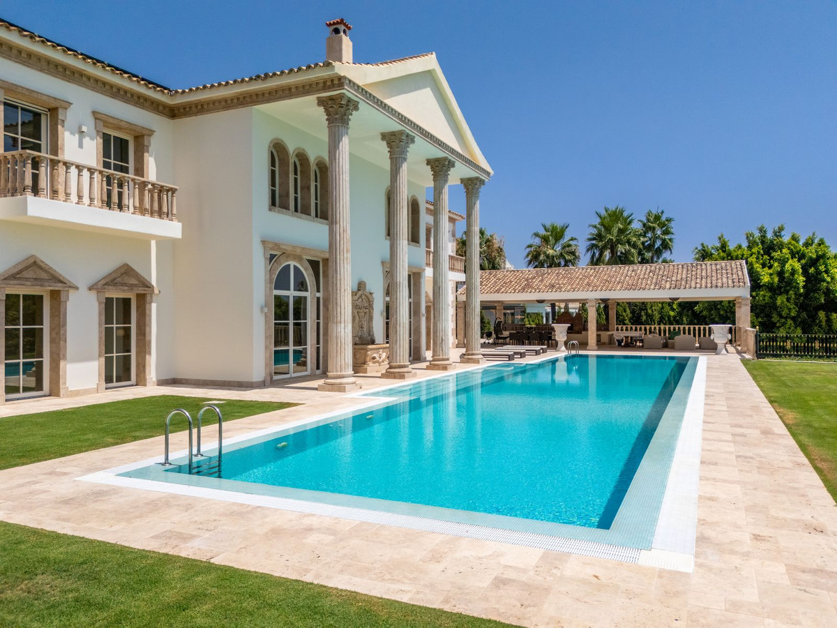 Se vende Villa - Chalet de 10 dormitorios en Costa Del Sol, Málaga, España