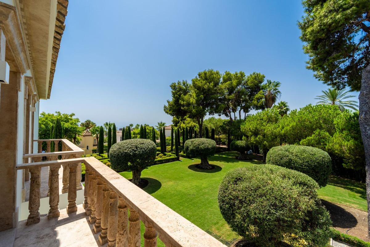 Se vende Villa - Chalet de 10 dormitorios en Costa Del Sol, Málaga, España