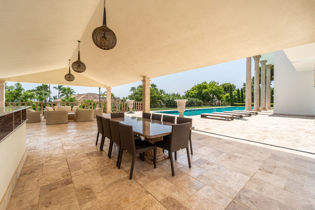 Se vende Villa - Chalet de 10 dormitorios en Costa Del Sol, Málaga, España