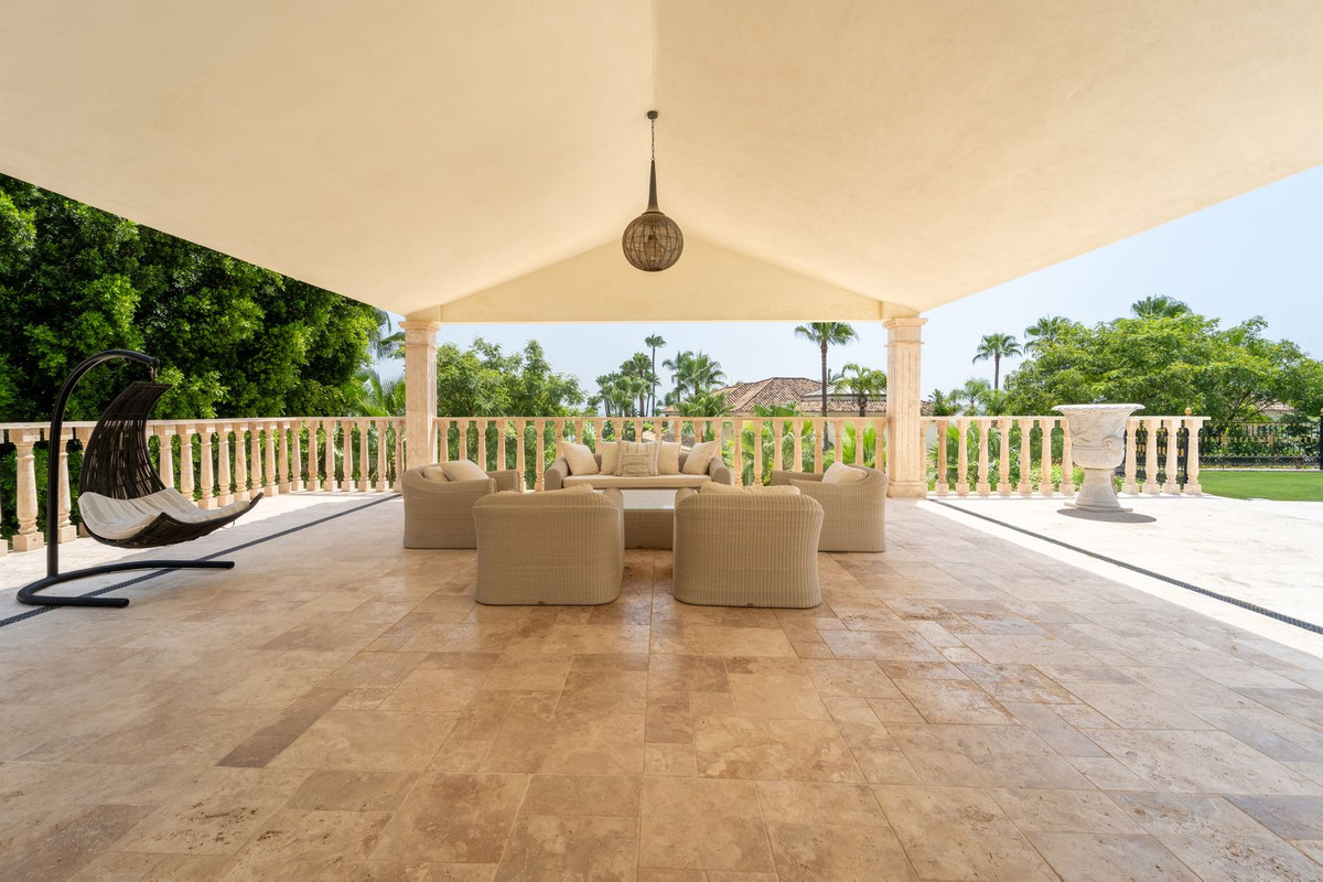 Se vende Villa - Chalet de 10 dormitorios en Costa Del Sol, Málaga, España