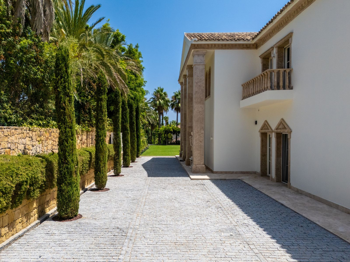 Se vende Villa - Chalet de 10 dormitorios en Costa Del Sol, Málaga, España