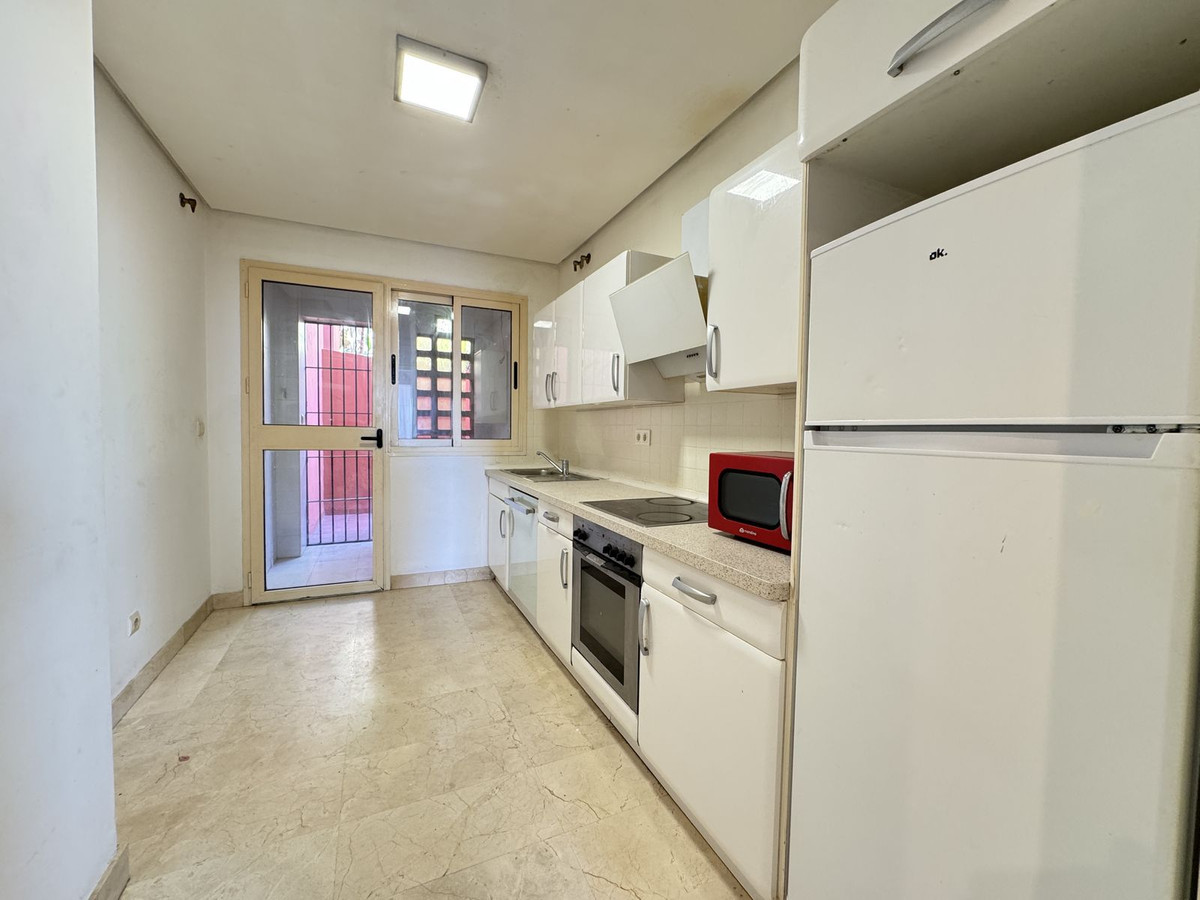 Se vende Apartamento Planta Media de 2 dormitorios en Costa Del Sol, Málaga, España