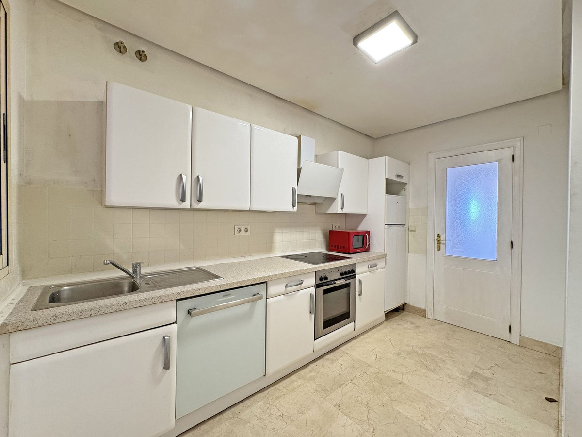 Se vende Apartamento Planta Media de 2 dormitorios en Costa Del Sol, Málaga, España