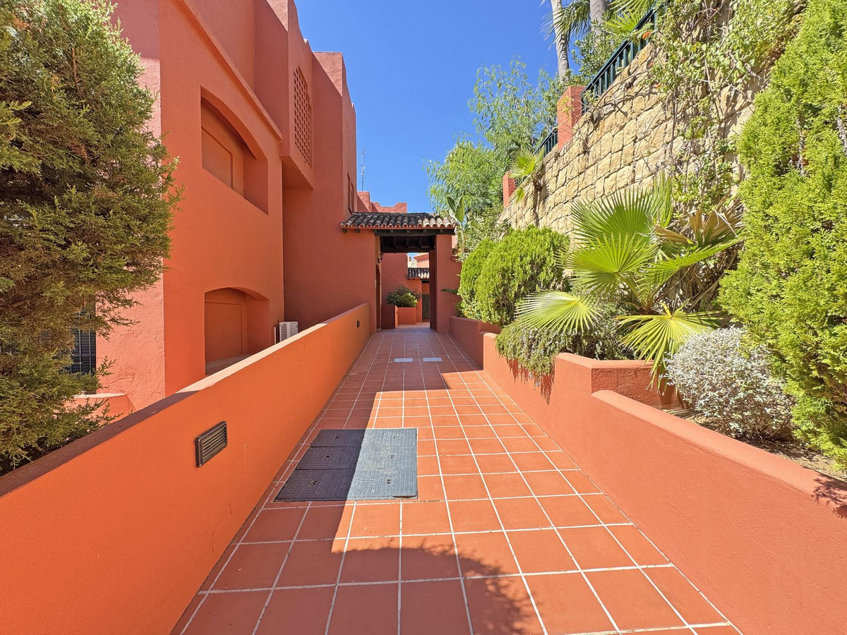 Se vende Apartamento Planta Media de 2 dormitorios en Costa Del Sol, Málaga, España