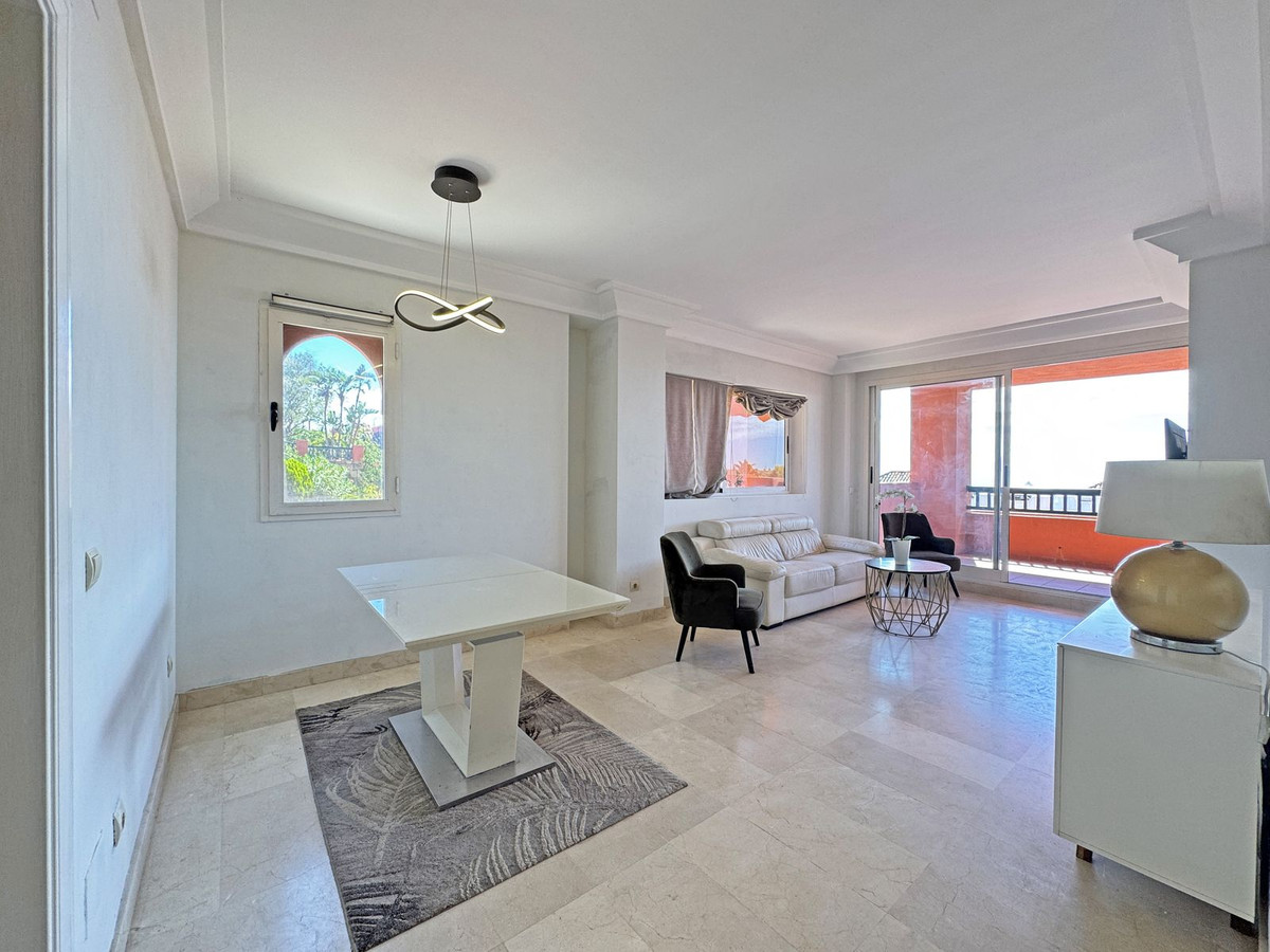 Se vende Apartamento Planta Media de 2 dormitorios en Costa Del Sol, Málaga, España
