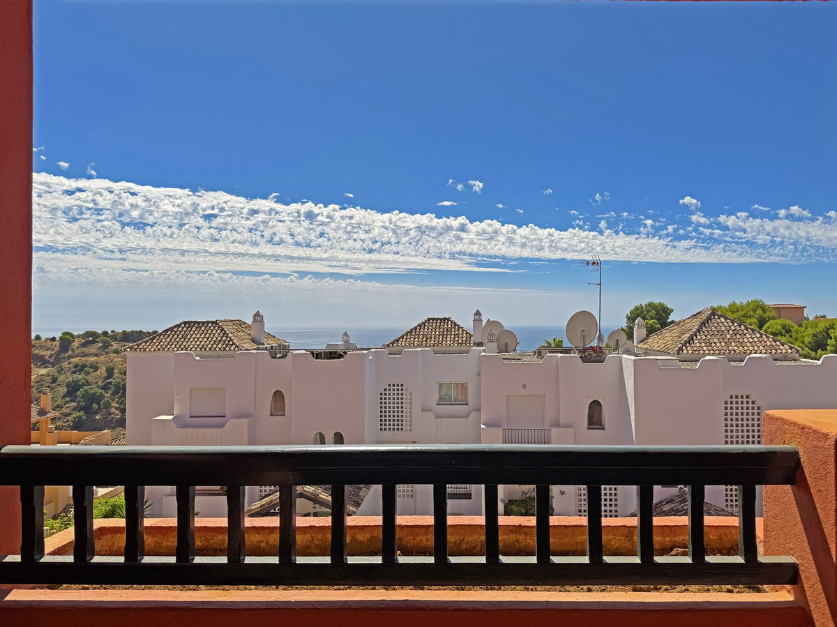 Se vende Apartamento Planta Media de 2 dormitorios en Costa Del Sol, Málaga, España