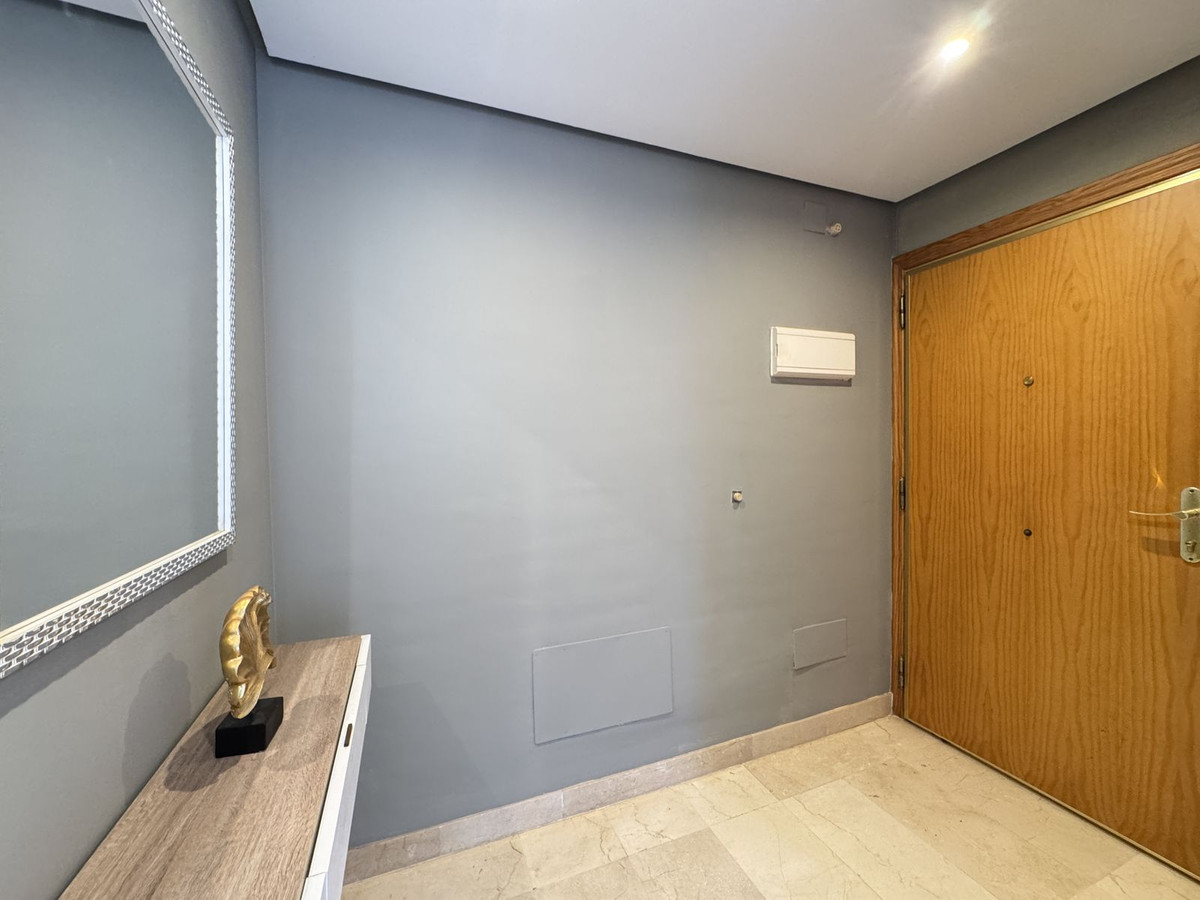 Se vende Apartamento Planta Media de 2 dormitorios en Costa Del Sol, Málaga, España