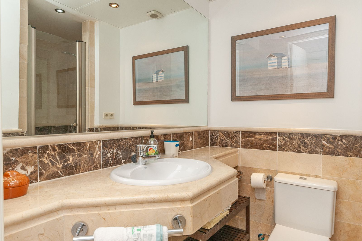3 Bed Apartment for sale in Elviria Costa Del Sol, Málaga, Spain