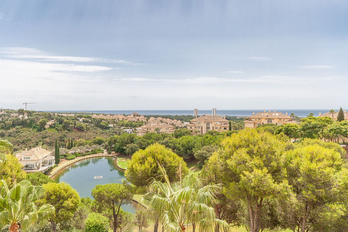 3 Bed Apartment for sale in Elviria Costa Del Sol, Málaga, Spain