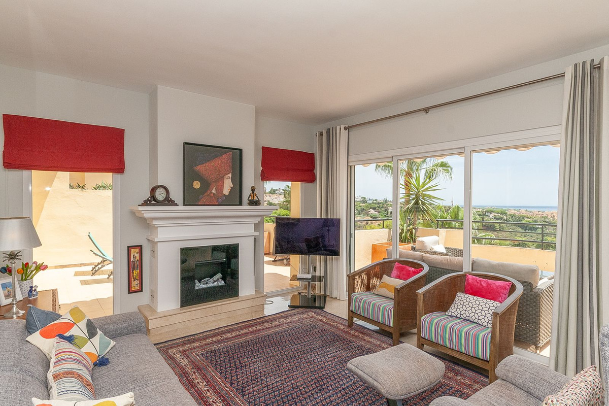 3 Bed Apartment for sale in Elviria Costa Del Sol, Málaga, Spain
