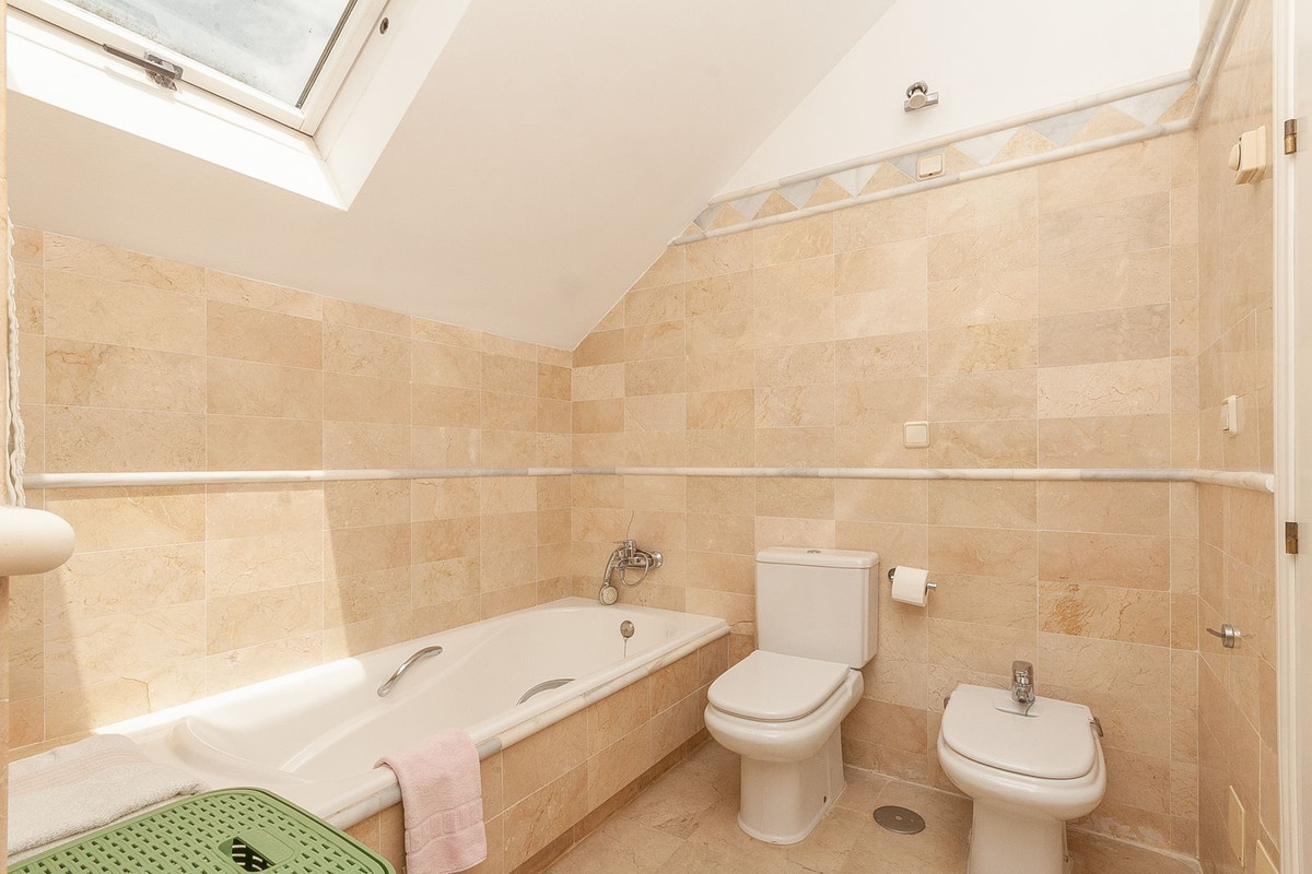 3 Bed Apartment for sale in Elviria Costa Del Sol, Málaga, Spain