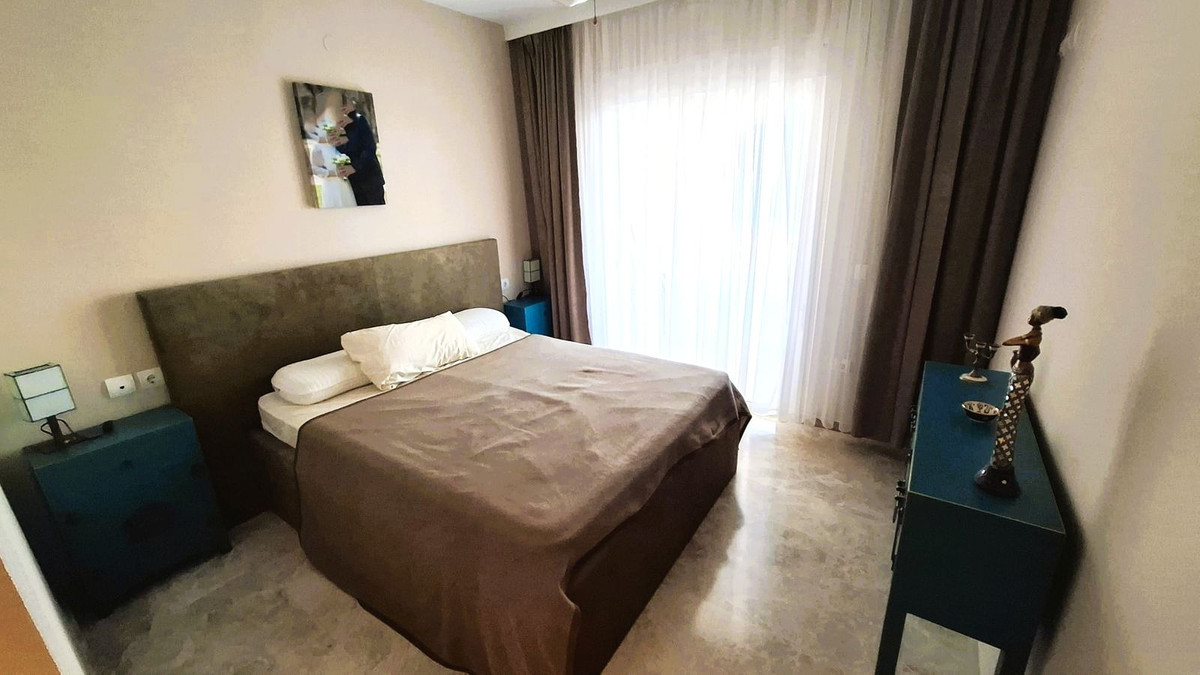 Se vende Apartamento en Planta Última de 2 dormitorios en Costa Del Sol, Málaga, España