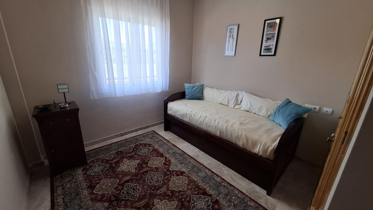 Se vende Apartamento en Planta Última de 2 dormitorios en Costa Del Sol, Málaga, España