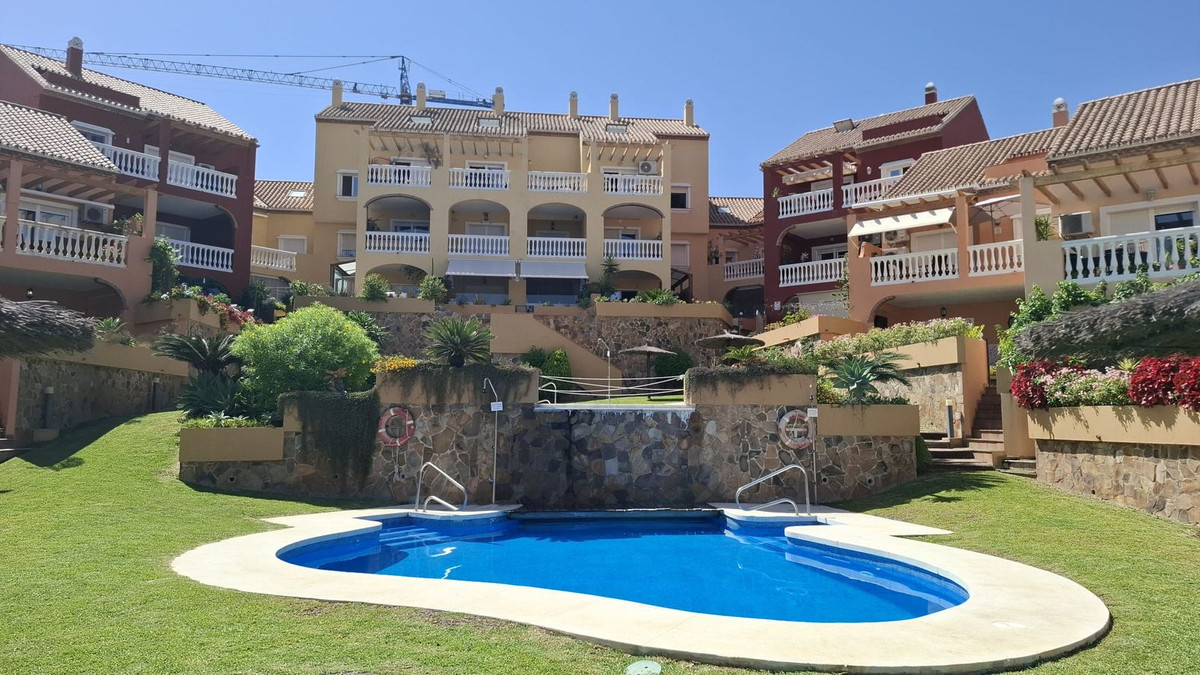 Se vende Apartamento en Planta Última de 2 dormitorios en Costa Del Sol, Málaga, España