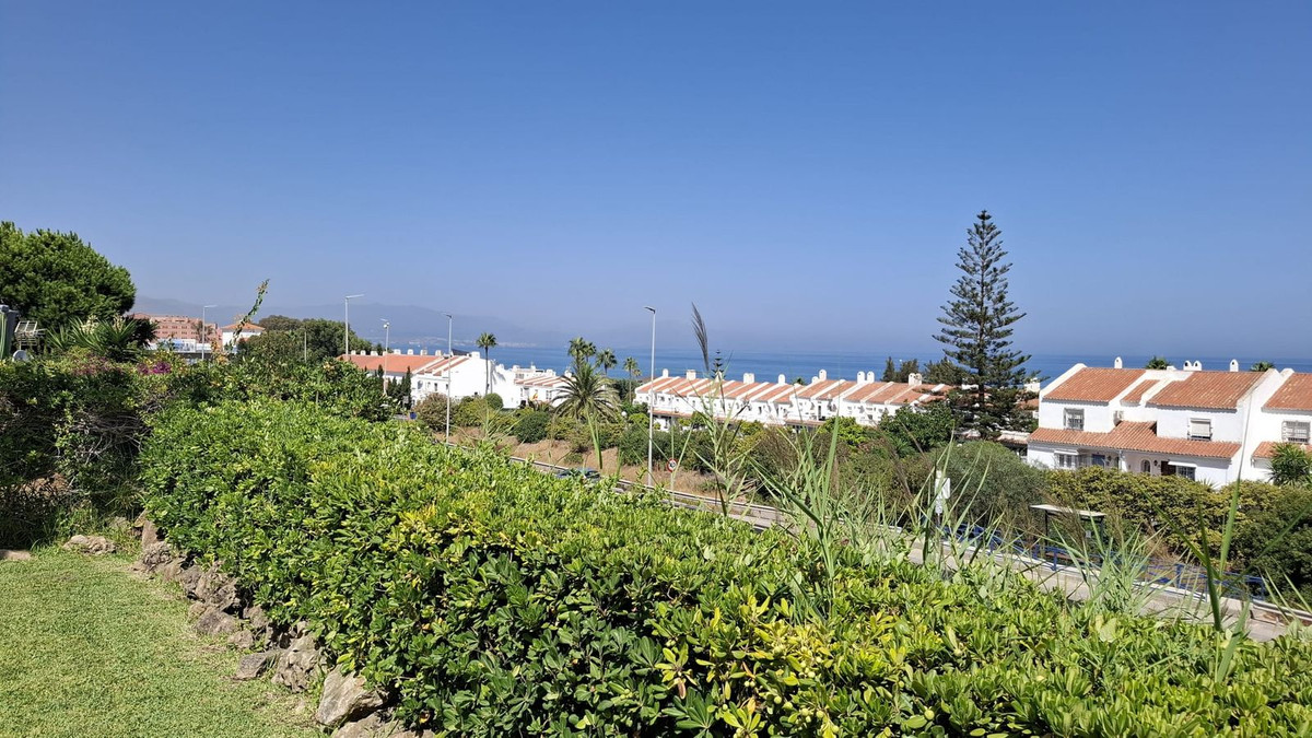 Se vende Apartamento en Planta Última de 2 dormitorios en Costa Del Sol, Málaga, España