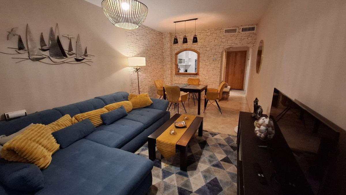 Se vende Apartamento en Planta Última de 2 dormitorios en Costa Del Sol, Málaga, España