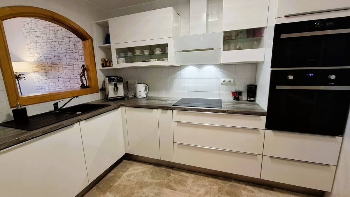 Se vende Apartamento en Planta Última de 2 dormitorios en Costa Del Sol, Málaga, España
