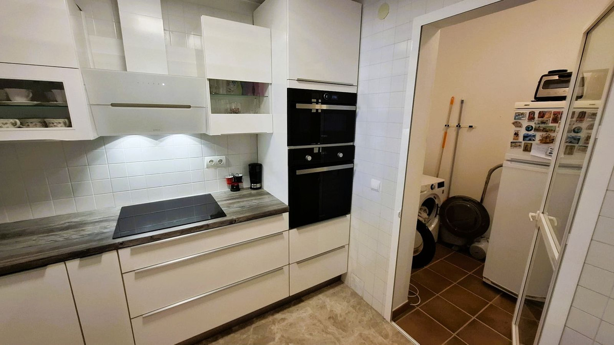 Se vende Apartamento en Planta Última de 2 dormitorios en Costa Del Sol, Málaga, España
